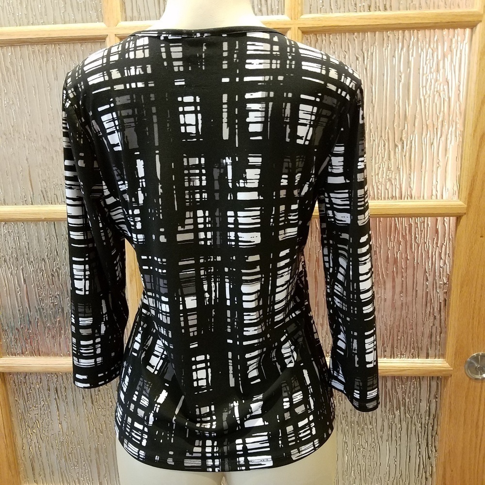 WORTHINGTON Black & White Knit Blouse - Picture 5 of 5